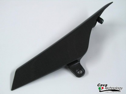 Protezione Superiore Catena in carbonio per MV AGUSTA Brutale 
920 / 990 / 1090