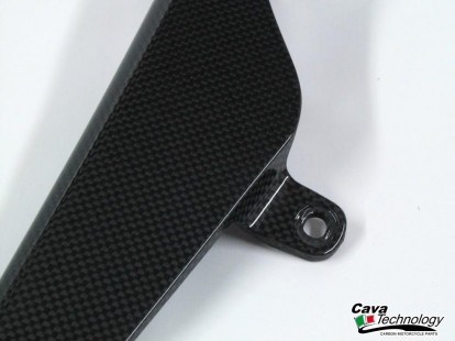 Protezione Superiore Catena in carbonio per MV AGUSTA Brutale 
920 / 990 / 1090