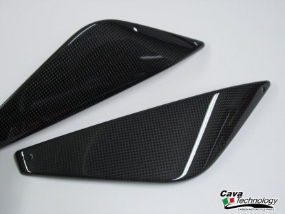 Fianchi Laterali in carbonio per MV AGUSTA Rivale 
800