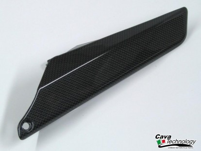 Protezione Superiore 
Catena in carbonio per MV AGUSTA Brutale 
675 / 800