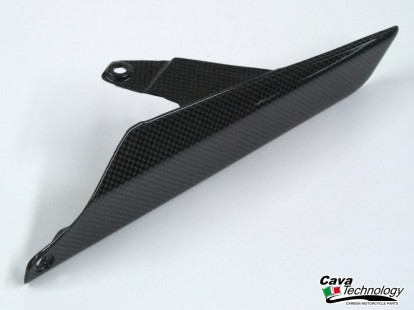 Protezione Superiore 
Catena in carbonio per MV AGUSTA Brutale 
675 / 800