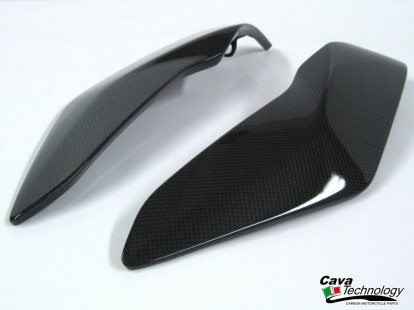 Fianchi Laterali 
Serbatoio in carbonio per MV AGUSTA F3 
675 / 800