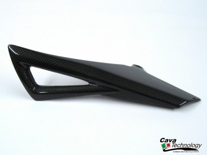 Protezione Superiore 
Catena in carbonio per MV AGUSTA F4 
fino al 2010